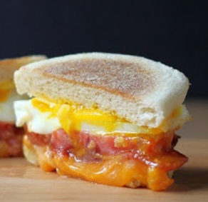 Bacon and Egg Muffins 